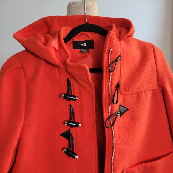 H&M Women's Hooded Red/Orange Short Women’s Zip Up Jacket – Size US 10 - Picture 3 of 16